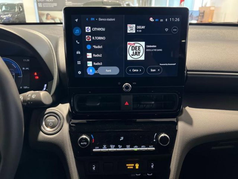 Toyota Yaris Cross nuova a Vercelli (12)