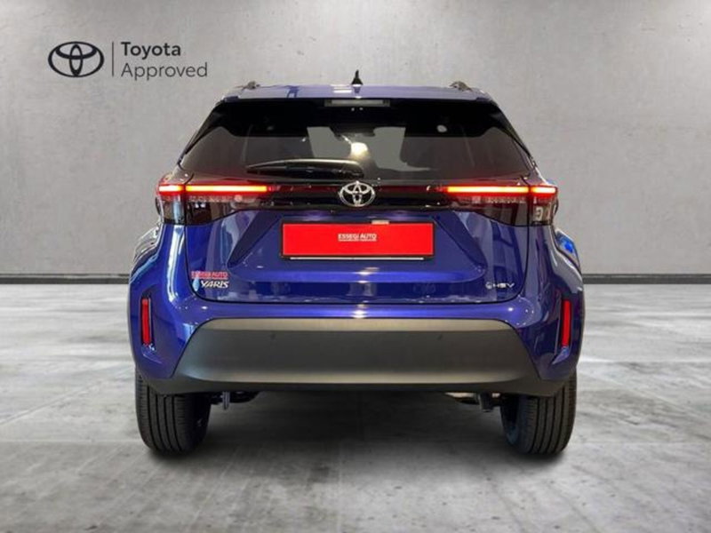 Toyota Yaris Cross nuova a Vercelli (3)