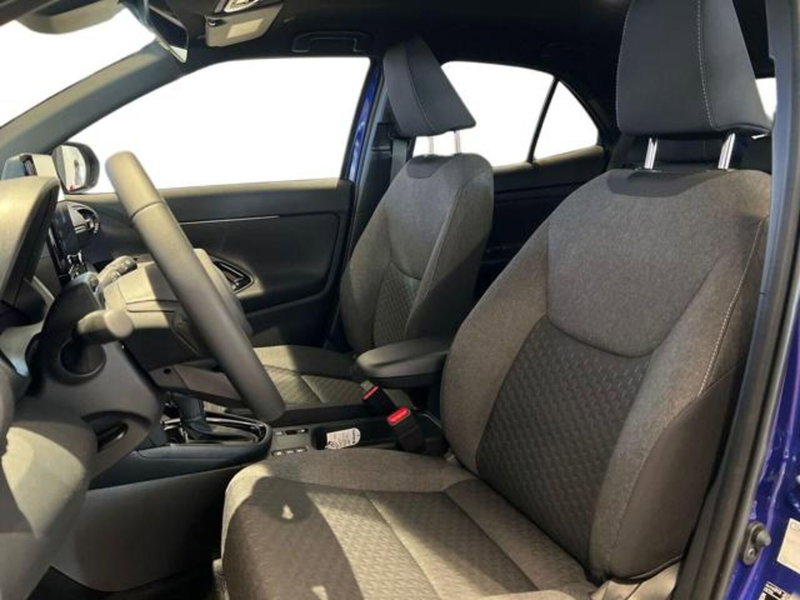 Toyota Yaris Cross nuova a Vercelli (6)
