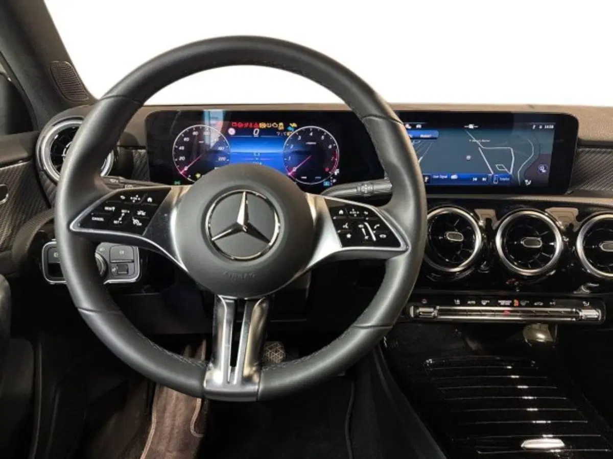 Mercedes-Benz Classe A usata a Bologna (11)