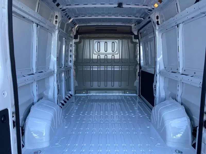 Peugeot Boxer Furgone nuova a Torino (8)