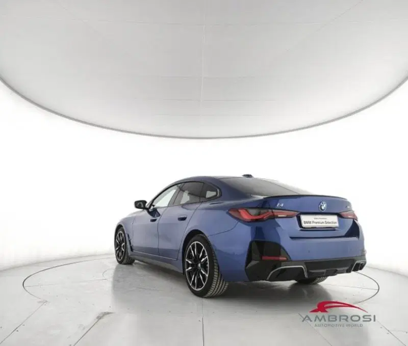 BMW i4 usata a Perugia (4)