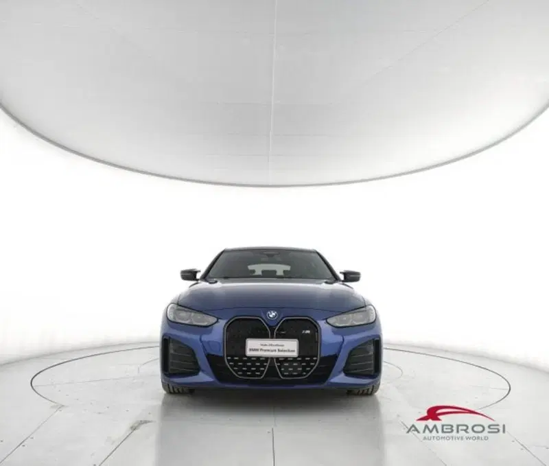 BMW i4 usata a Perugia (5)