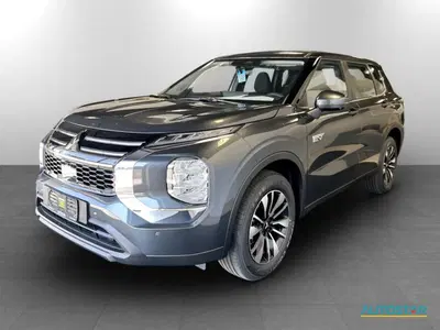 Mitsubishi Outlander 2.4 phev Inform nuova a Piacenza