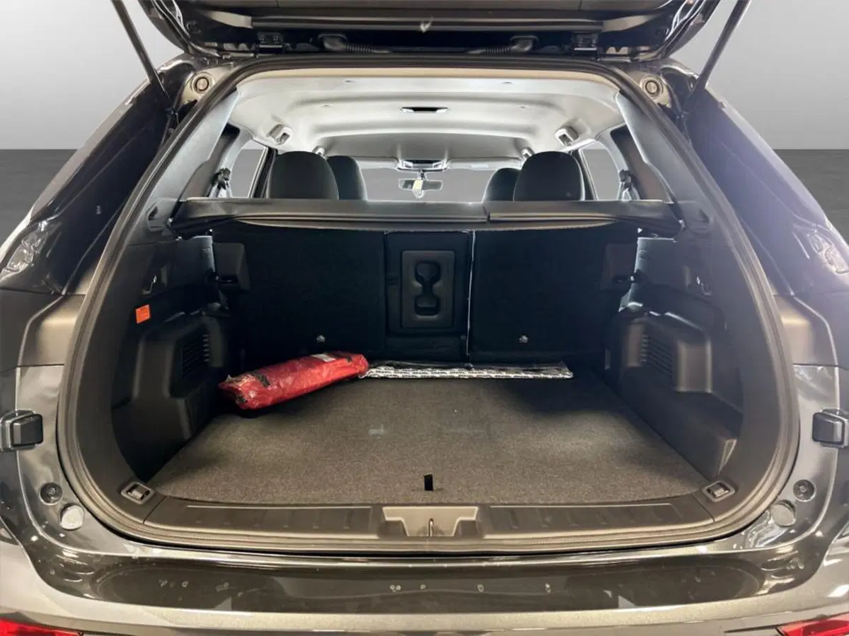 Mitsubishi Outlander nuova a Piacenza (7)