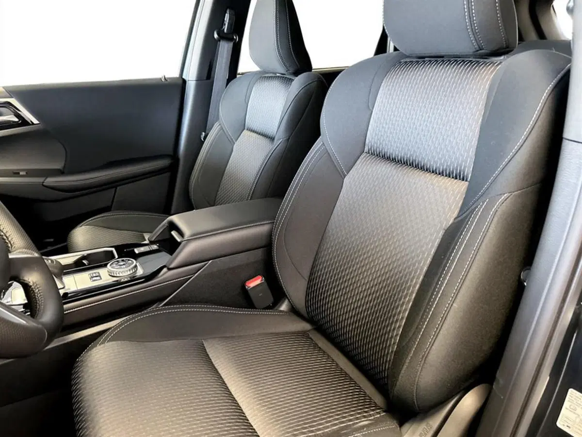 Mitsubishi Outlander nuova a Piacenza (9)
