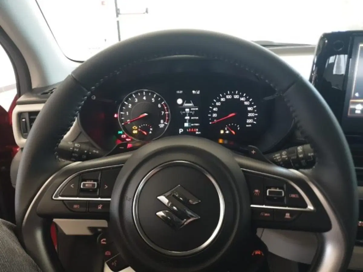 Suzuki Swift nuova a Reggio Emilia (16)