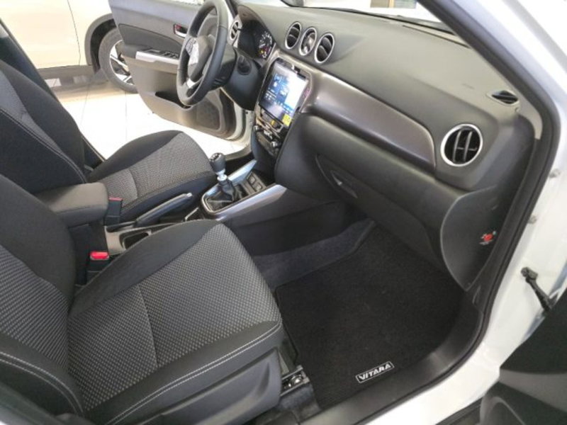 Suzuki Vitara nuova a Reggio Emilia (14)
