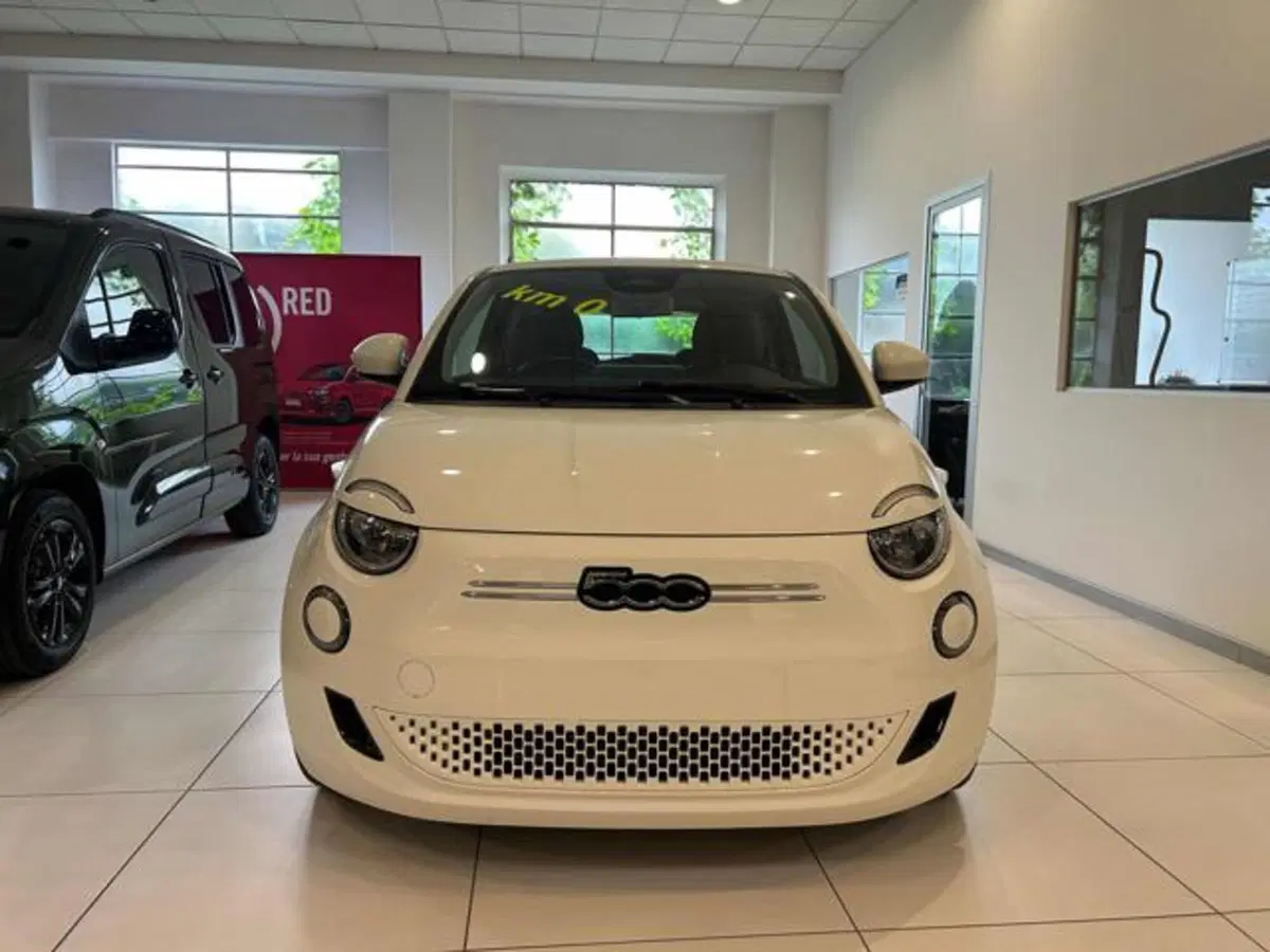 Fiat 500e nuova a Vercelli (5)