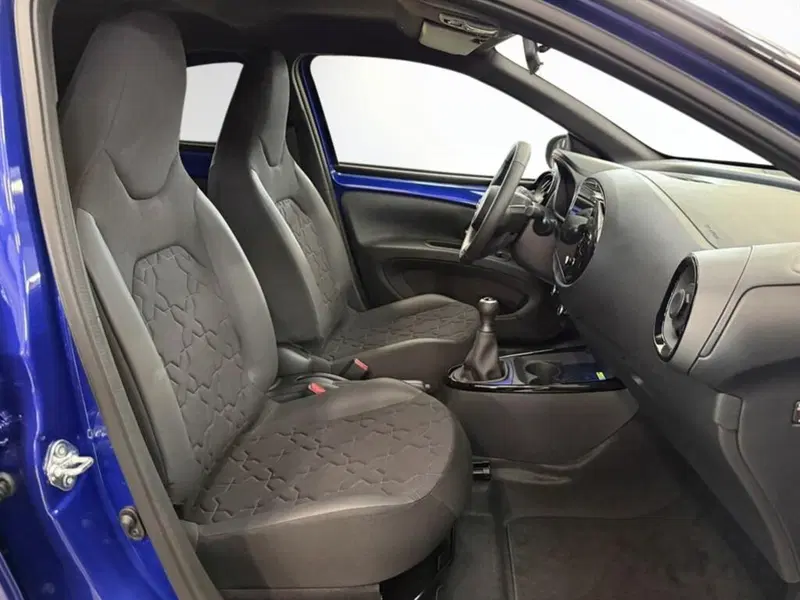Toyota Aygo X usata a Monza e Brianza (9)