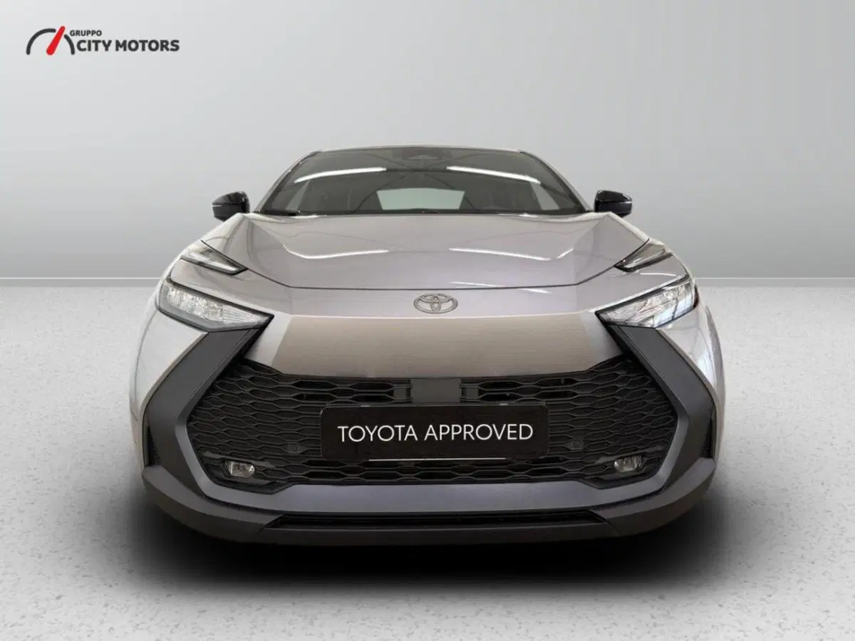 Toyota Toyota C-HR nuova a Monza e Brianza (2)