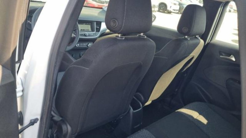 Opel Crossland X usata a Savona (18)