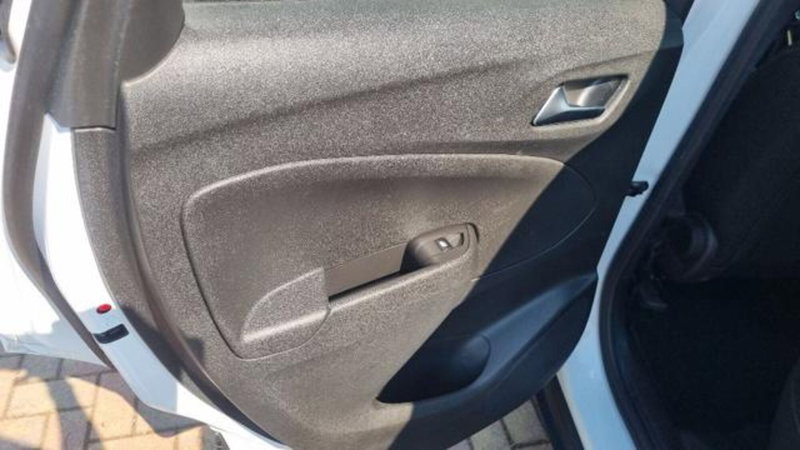 Opel Crossland X usata a Savona (19)
