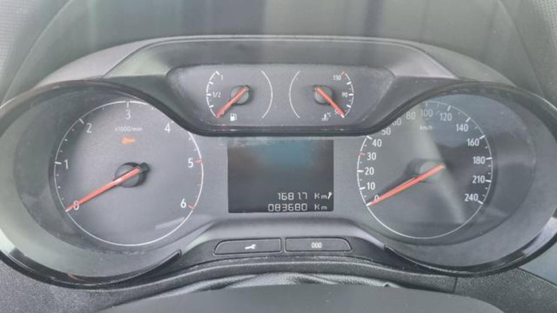 Opel Crossland X usata a Savona (6)