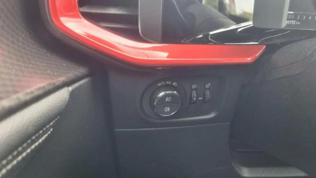 Opel Mokka usata a Savona (12)