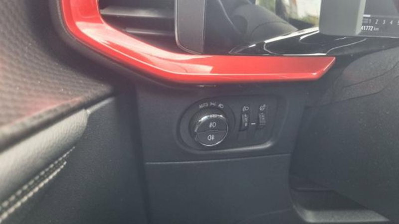 Opel Mokka usata a Savona (12)