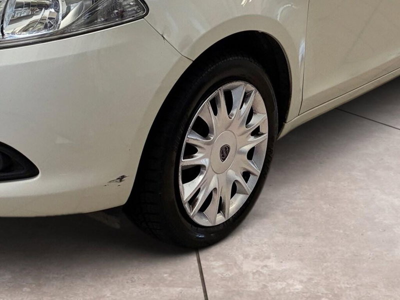 Lancia Ypsilon usata a Torino (15)
