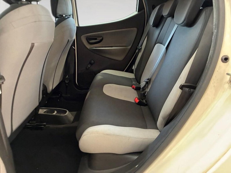 Lancia Ypsilon usata a Torino (7)