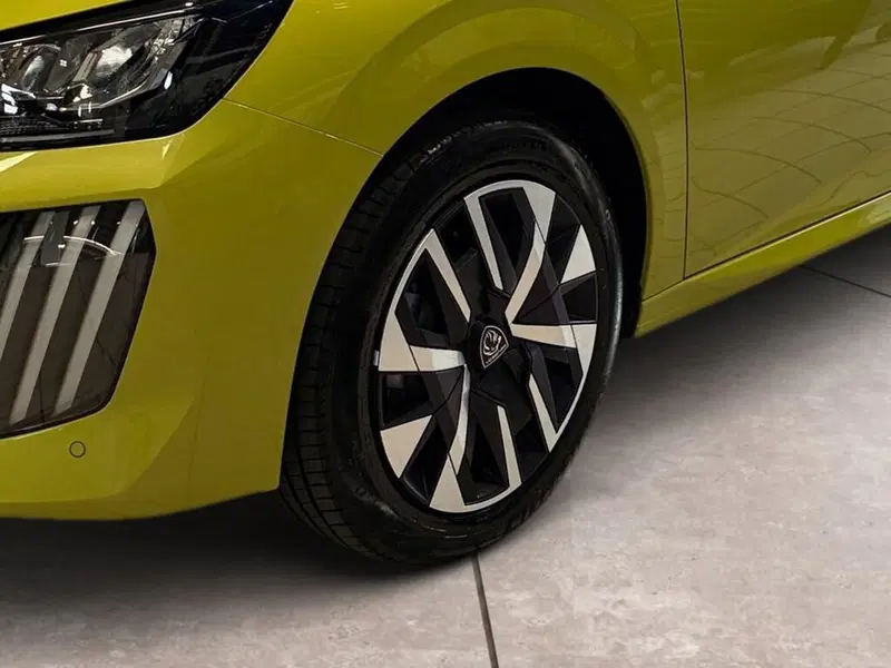 Peugeot 208 nuova a Torino (15)