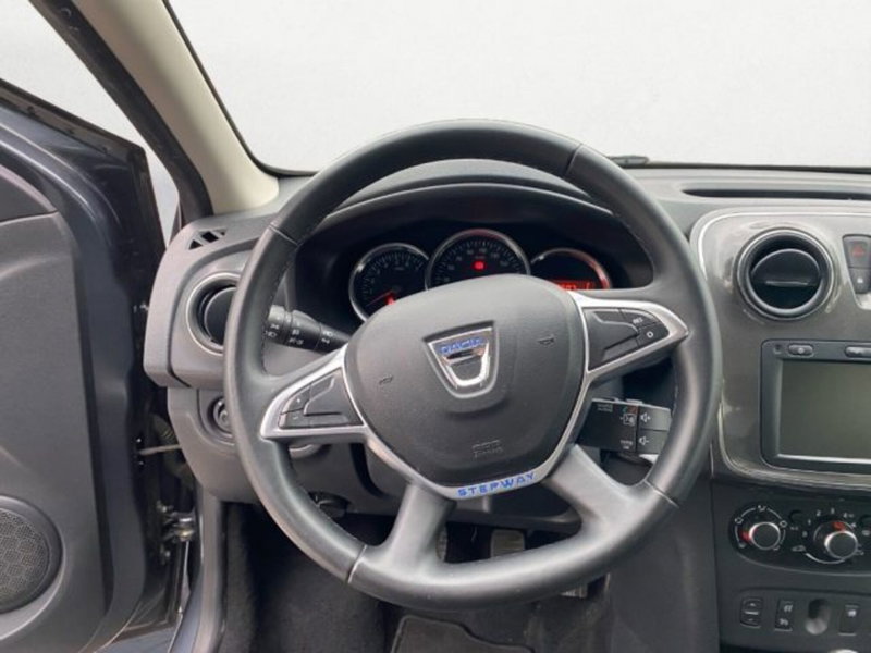 Dacia Sandero usata a Udine (10)