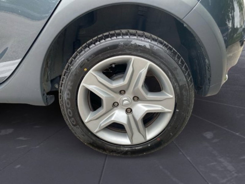Dacia Sandero usata a Udine (11)