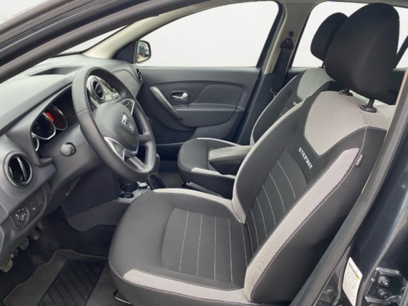 Dacia Sandero usata a Udine (7)