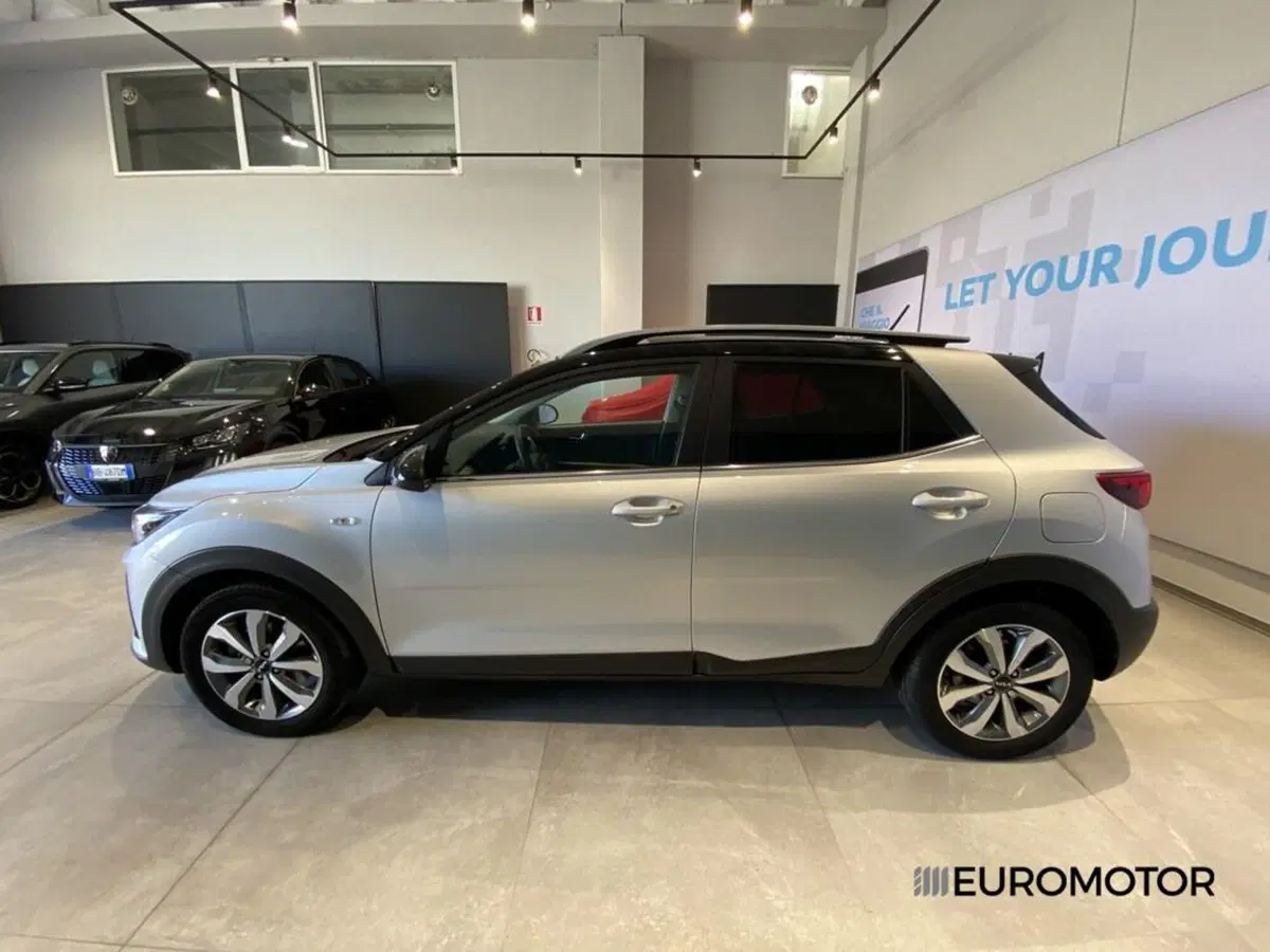 Kia Stonic usata a Bari (11)