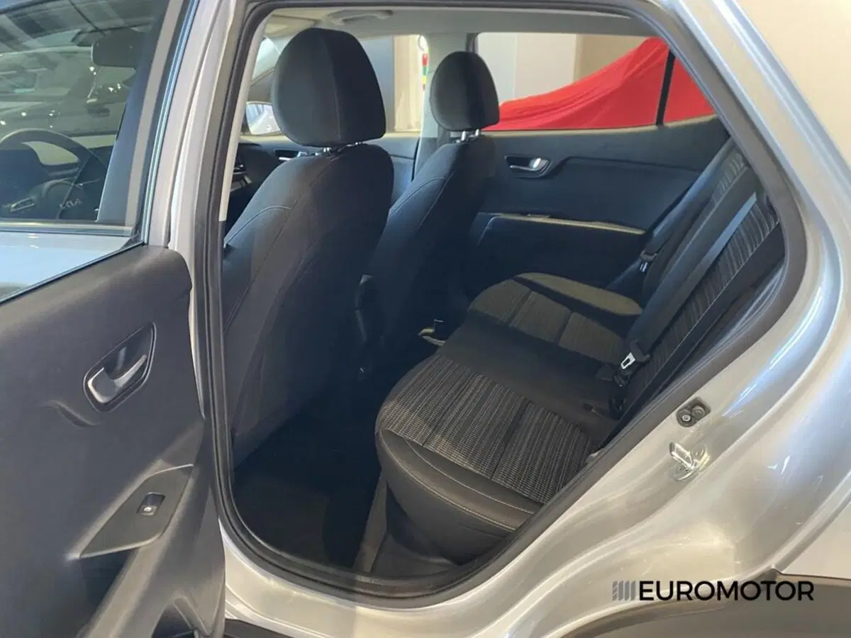 Kia Stonic usata a Bari (15)