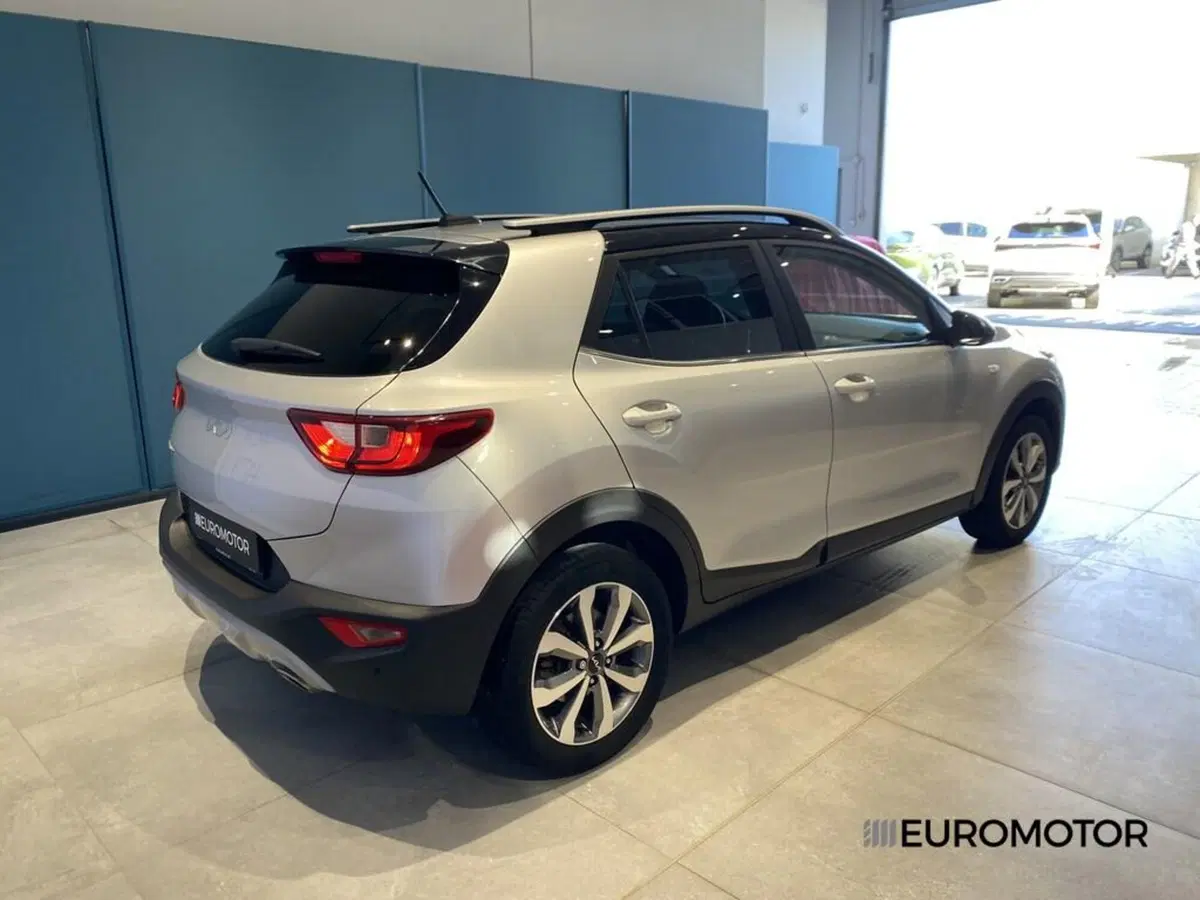 Kia Stonic usata a Bari (8)