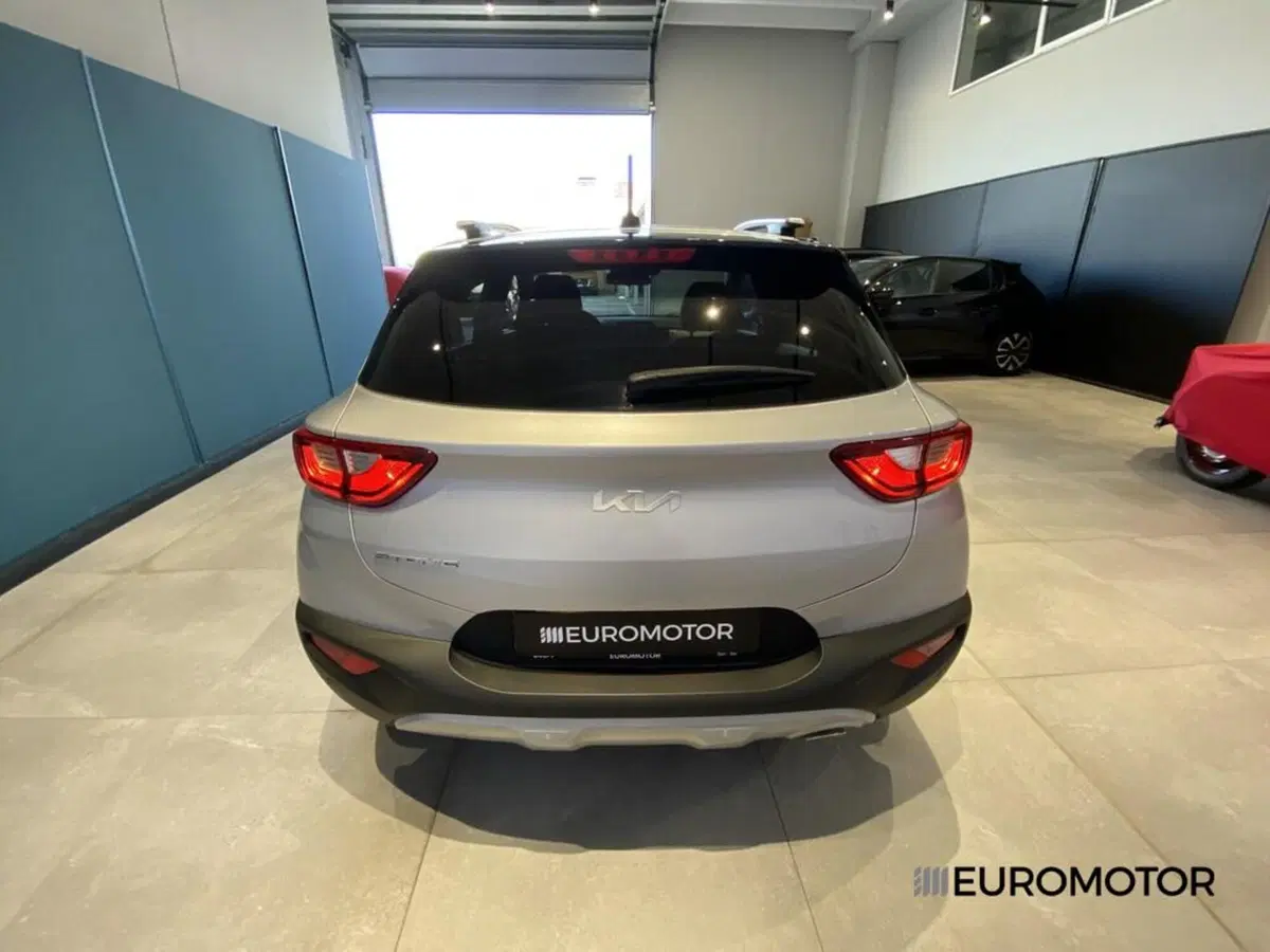 Kia Stonic usata a Bari (9)
