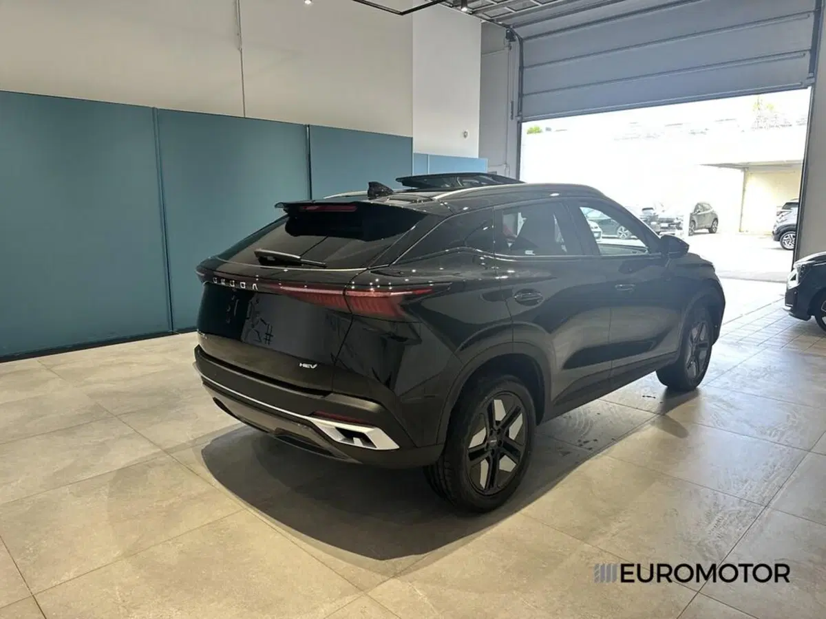 Omoda Omoda 5 SHS-H nuova a Bari (5)