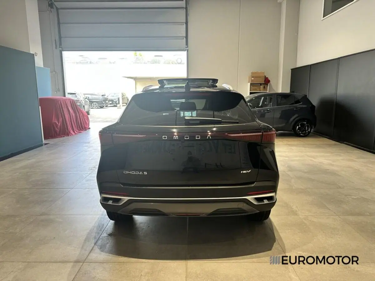 Omoda Omoda 5 SHS-H nuova a Bari (7)