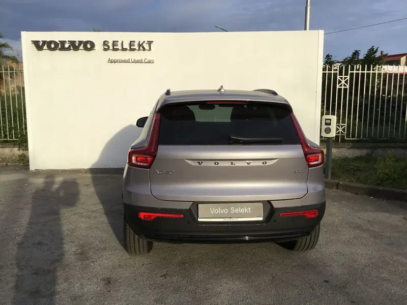 Volvo XC40 nuova a Napoli (7)