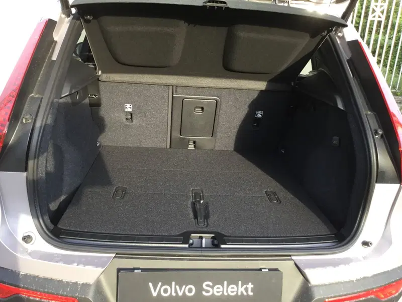 Volvo XC40 nuova a Napoli (8)