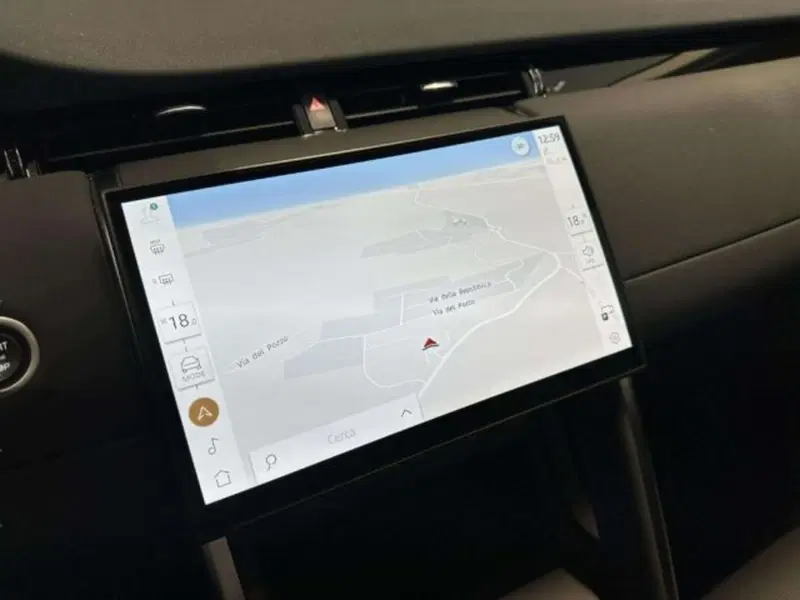 Land Rover Discovery Sport usata a Siena (13)