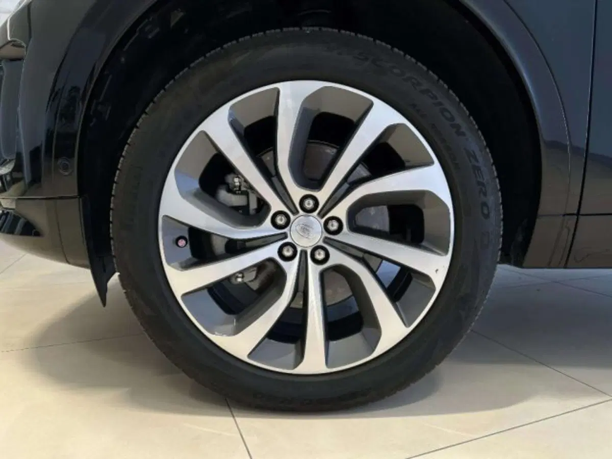Land Rover Discovery Sport usata a Siena (9)