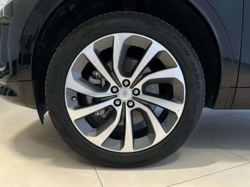 Land Rover Discovery Sport usata a Siena (9)