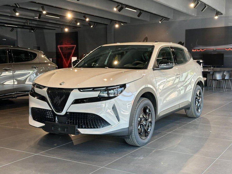 Alfa Romeo Junior nuova a Sondrio