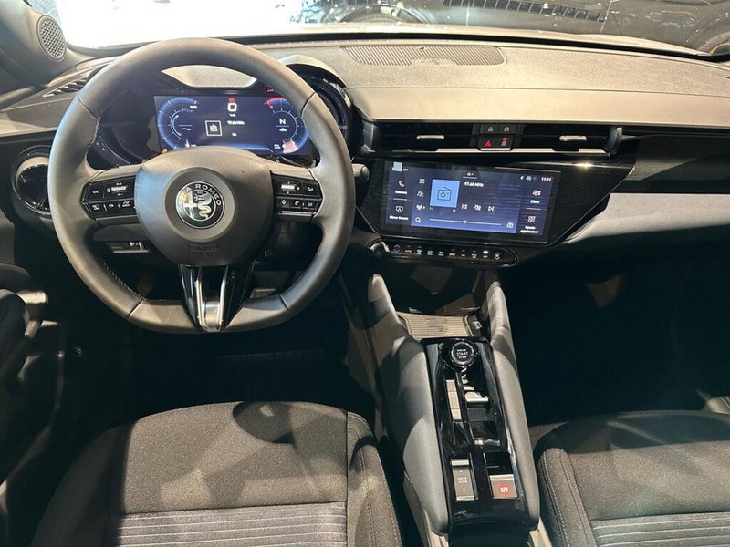 Alfa Romeo Junior nuova a Sondrio (12)