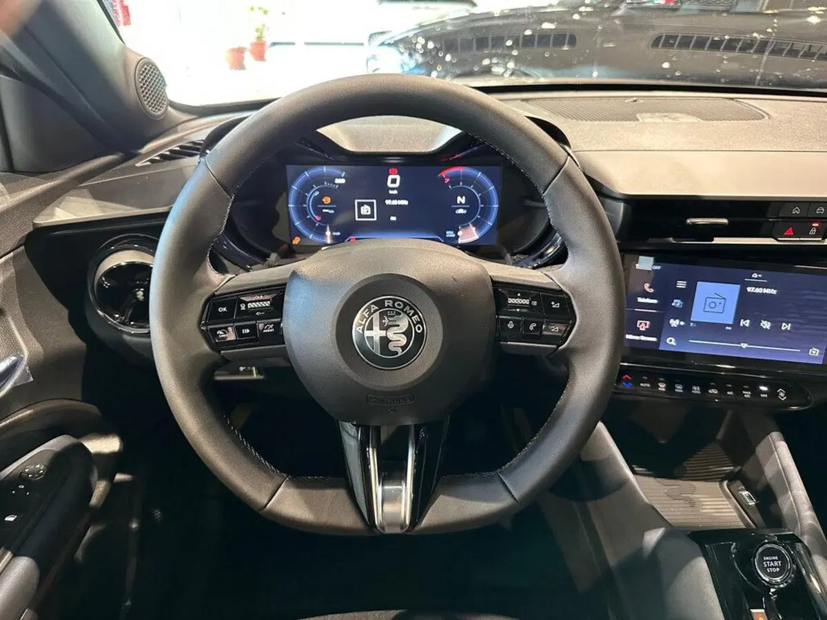 Alfa Romeo Junior nuova a Sondrio (13)