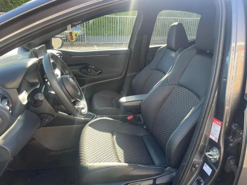 Toyota Yaris usata a Piacenza (11)