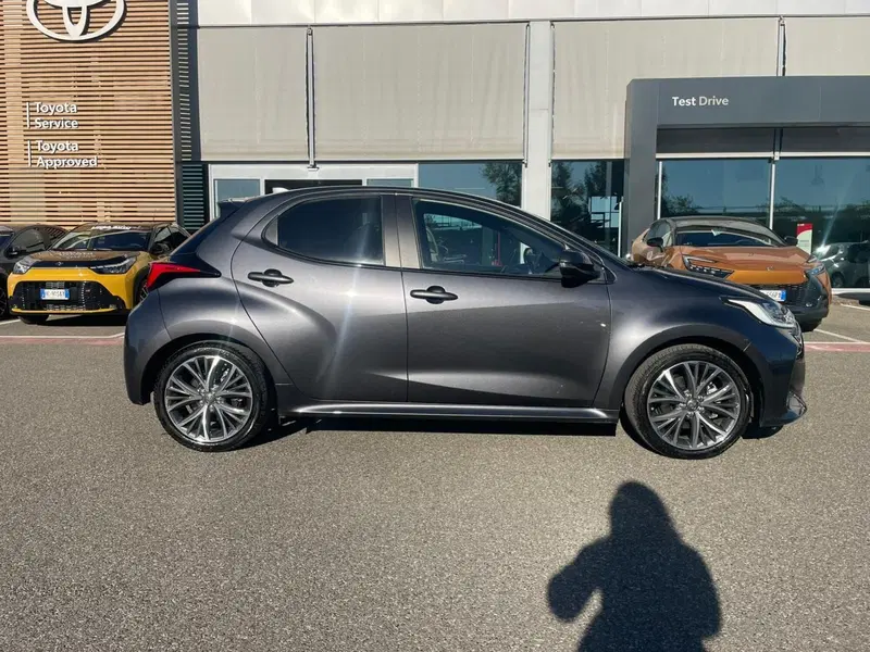 Toyota Yaris usata a Piacenza (8)