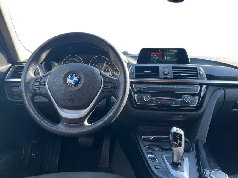 BMW Serie 3 Touring usata a Sondrio (8)
