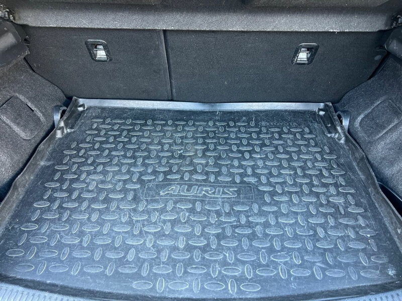 Toyota Auris usata a Sondrio (12)