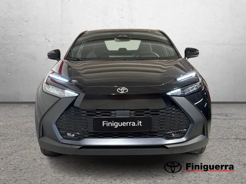 Toyota Toyota C-HR nuova a Lecco (2)