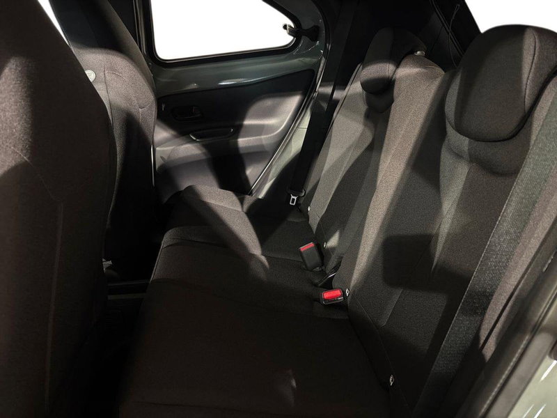 Toyota Aygo X nuova a Sondrio (11)