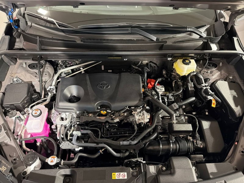 Toyota Rav4 nuova a Lecco (17)