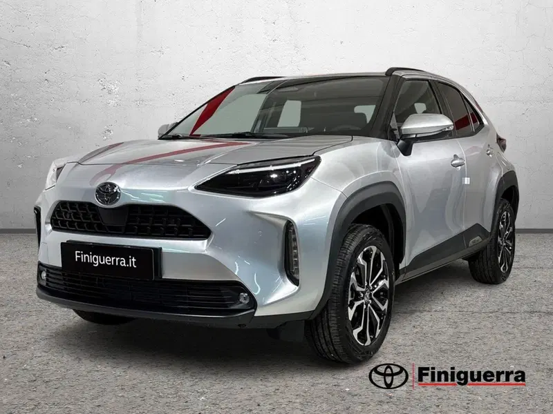 Toyota Yaris Cross nuova a Lecco