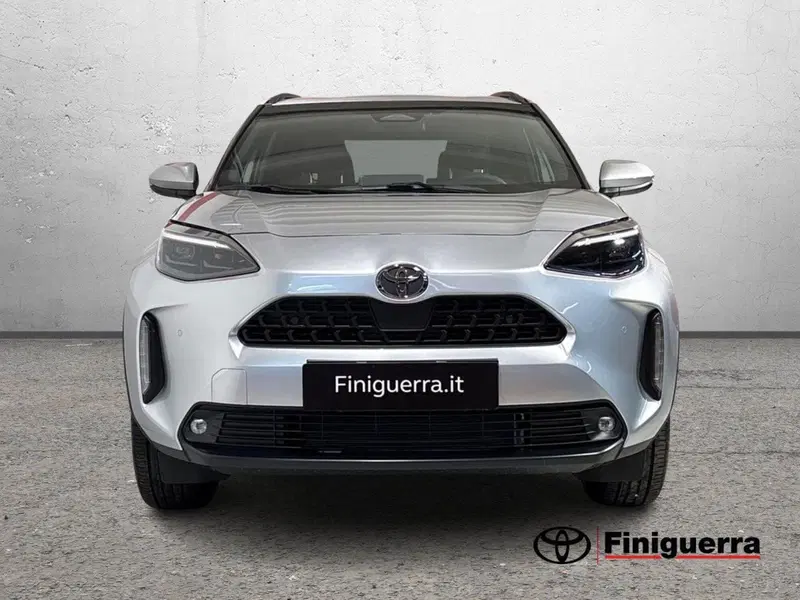 Toyota Yaris Cross nuova a Lecco (2)