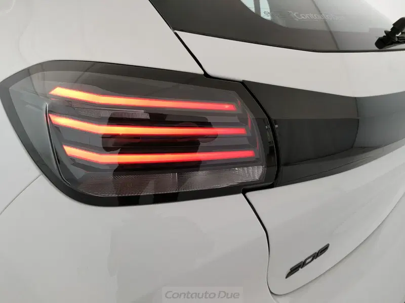 Peugeot 208 nuova a Caserta (8)